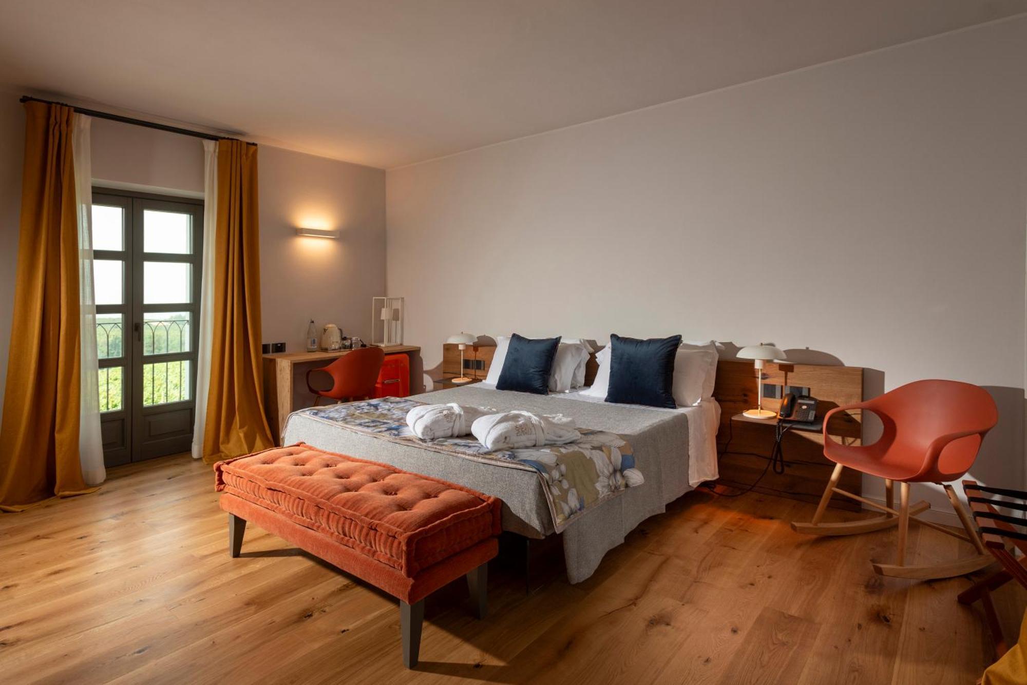 Antica Dimora Dosio Bed & Breakfast La Morra Dış mekan fotoğraf